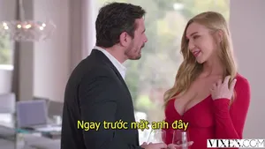 Cặp đôi cắm trại xoạc ngoài trời